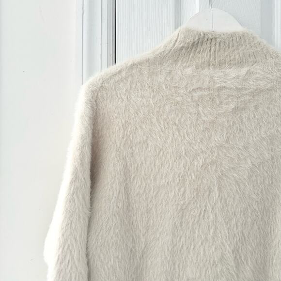 Mersea Iced Latte Cream Chalet Mockneck Fuzzy Knit Kangaroo Pocket Sweater S/M - Picture 12 of 15